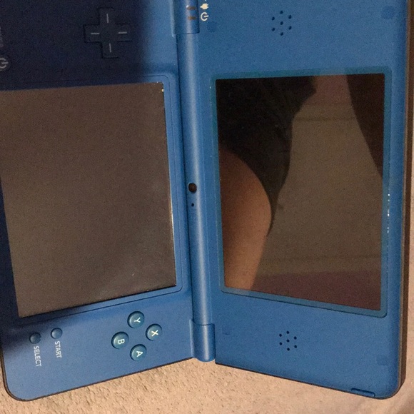 Nintendo DS Xl w/ camera - Picture 2 of 8